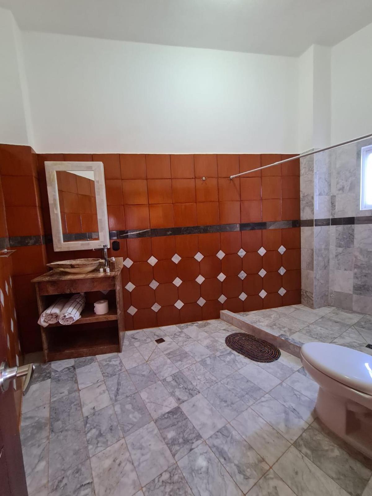 Hotel Alondra Los Laureles 外观 照片